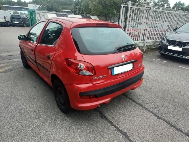 PEUGEOT 206+