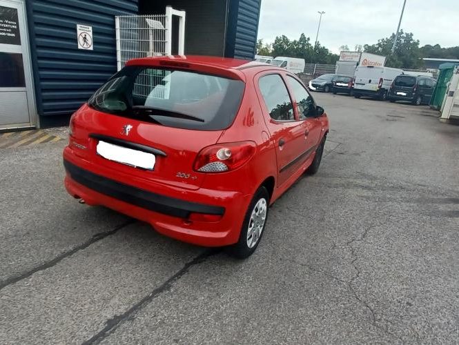 PEUGEOT 206+