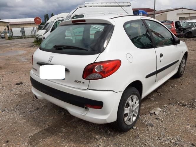 PEUGEOT 206+