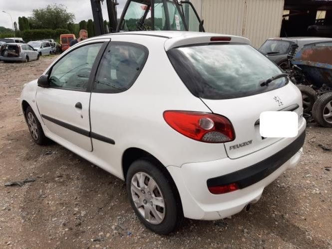 PEUGEOT 206+