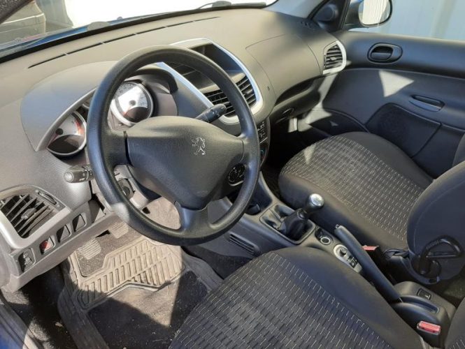 PEUGEOT 206+
