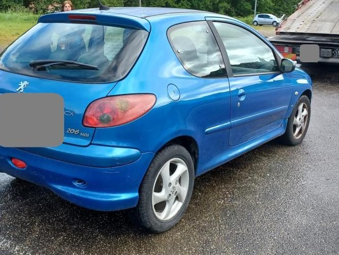 PEUGEOT 206
