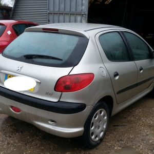 PEUGEOT 206