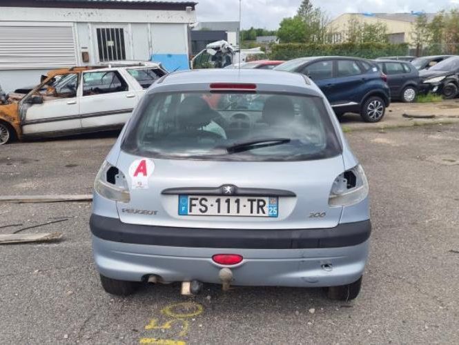 PEUGEOT 206