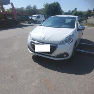 PEUGEOT 208 1