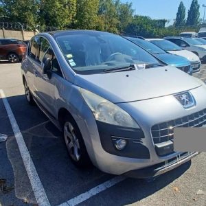 PEUGEOT 3008 1