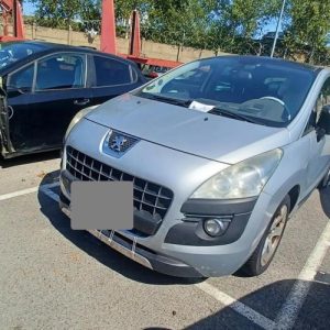 PEUGEOT 3008 1