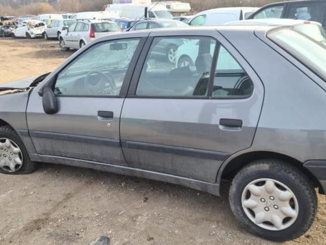 PEUGEOT 306