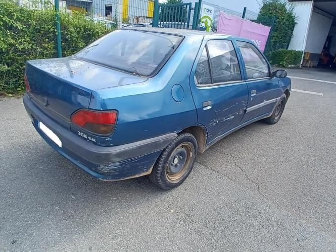 PEUGEOT 306