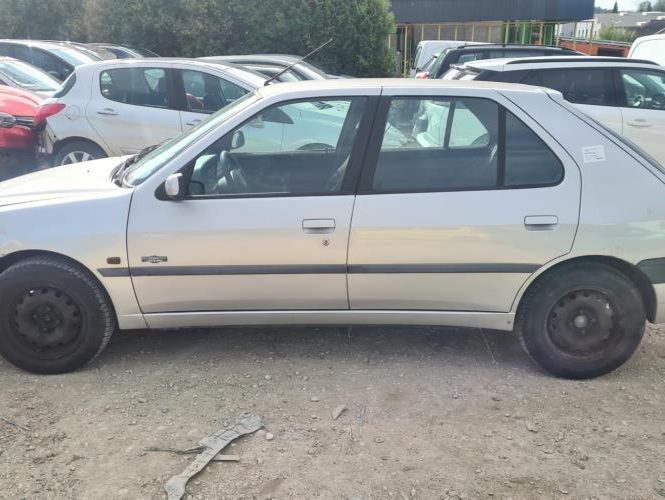 PEUGEOT 306