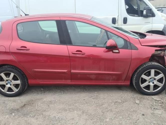 PEUGEOT 308 1