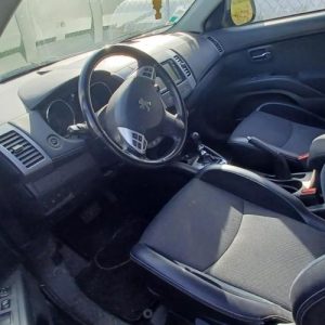 PEUGEOT 4007