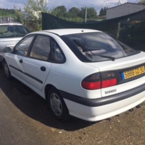 RENAULT LAGUNA 1 PHASE 1