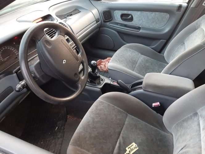 RENAULT LAGUNA 1 PHASE 1