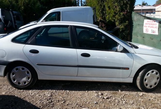 RENAULT LAGUNA 1 PHASE 2
