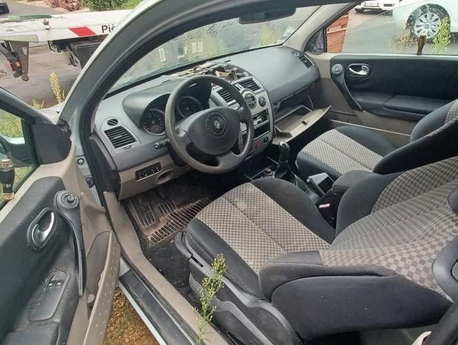 RENAULT MEGANE 2