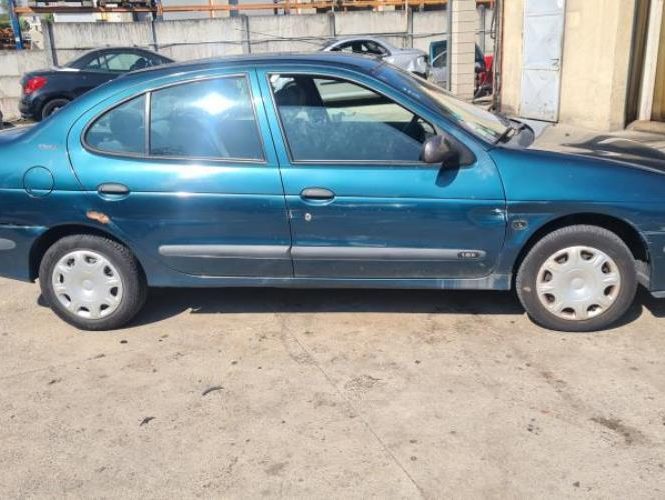 RENAULT MEGANE 1