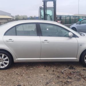 TOYOTA AVENSIS 2