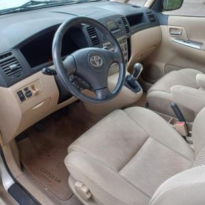 TOYOTA COROLLA VERSO 1