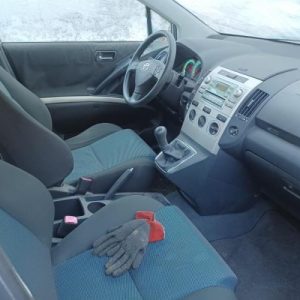 TOYOTA COROLLA VERSO 2