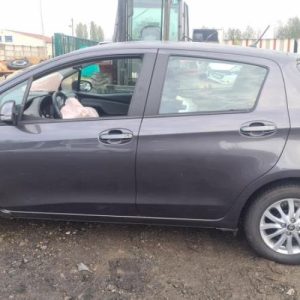 TOYOTA YARIS 3