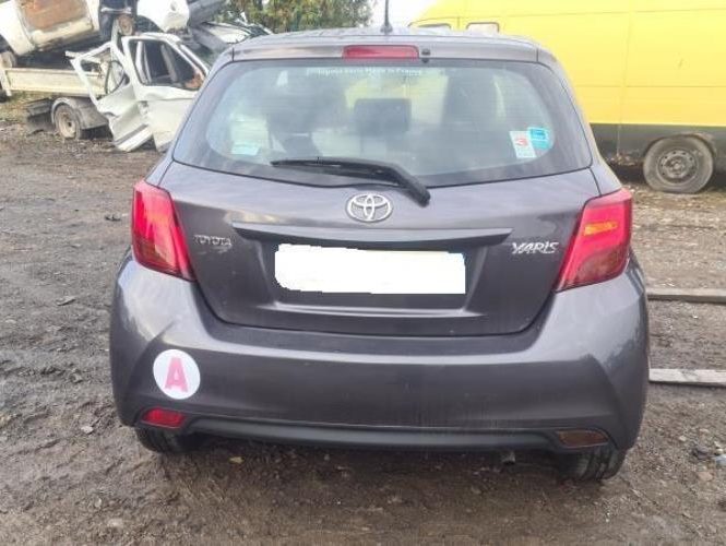 TOYOTA YARIS 3