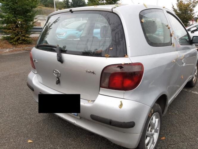 TOYOTA YARIS 1