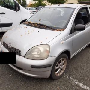TOYOTA YARIS 1