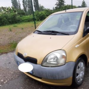 TOYOTA YARIS 1