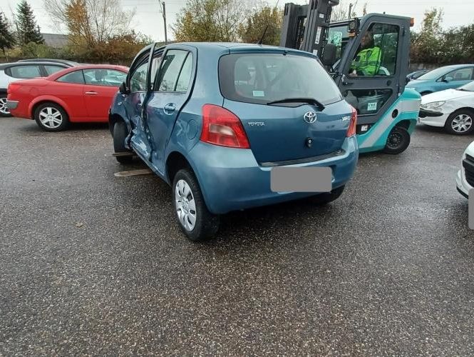 TOYOTA YARIS 2 PHASE 1