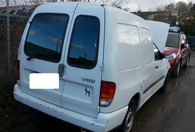 VOLKSWAGEN CADDY 1