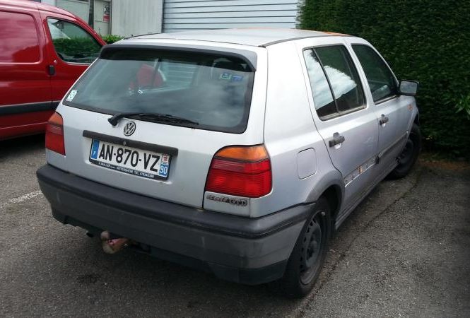 VOLKSWAGEN GOLF 3