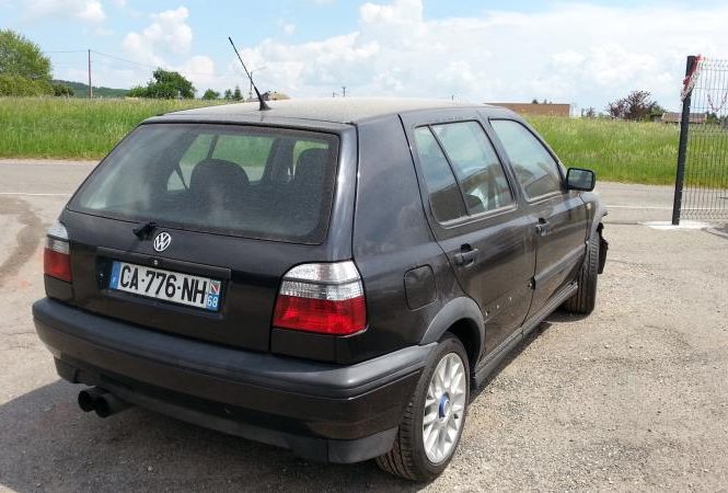 VOLKSWAGEN GOLF 3