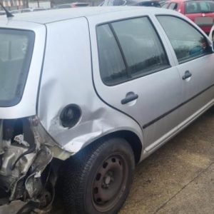 VOLKSWAGEN GOLF 4