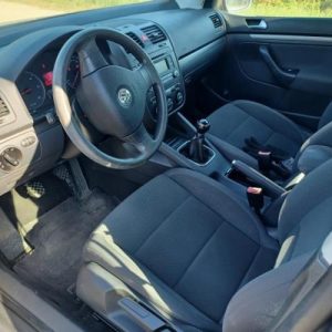 VOLKSWAGEN GOLF 5