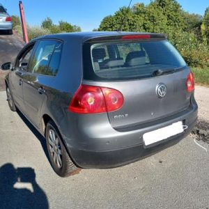 VOLKSWAGEN GOLF 5