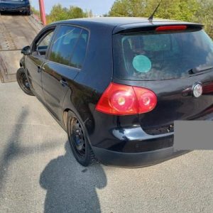 VOLKSWAGEN GOLF 5