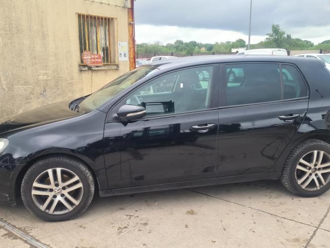 VOLKSWAGEN GOLF 6