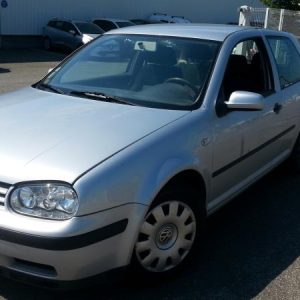 VOLKSWAGEN GOLF 4