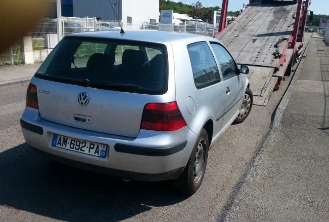 VOLKSWAGEN GOLF 4