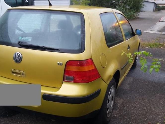 VOLKSWAGEN GOLF 4