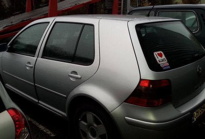 VOLKSWAGEN GOLF 4