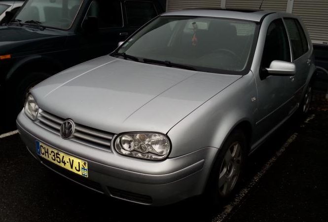 VOLKSWAGEN GOLF 4