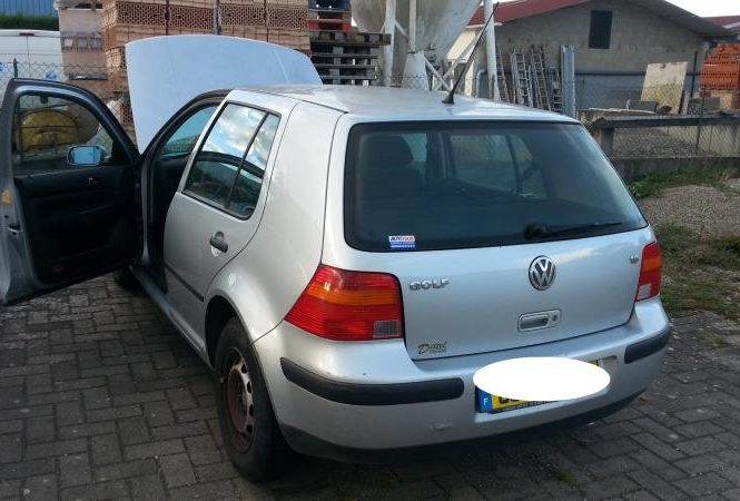 VOLKSWAGEN GOLF 4