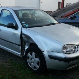 VOLKSWAGEN GOLF 4