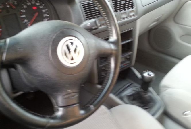 VOLKSWAGEN GOLF 4