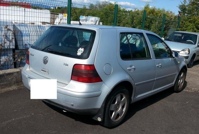 VOLKSWAGEN GOLF 4