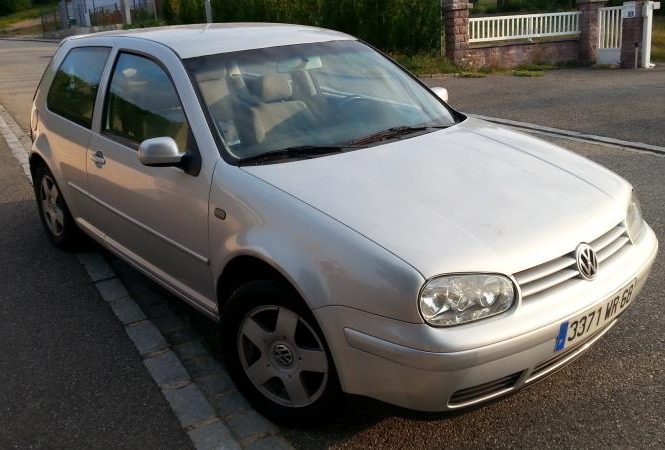VOLKSWAGEN GOLF 4