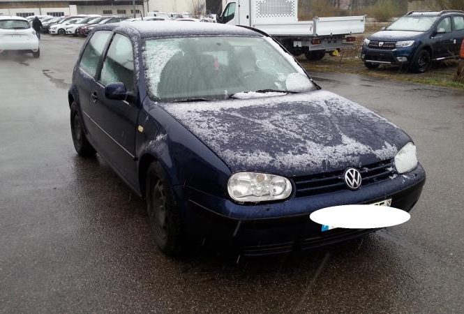 VOLKSWAGEN GOLF 4