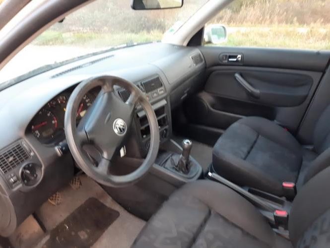VOLKSWAGEN GOLF 4